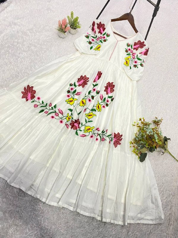 This Summer Season Wear Trendy Co-Ord Set With Embroidery Work (LG-2111)