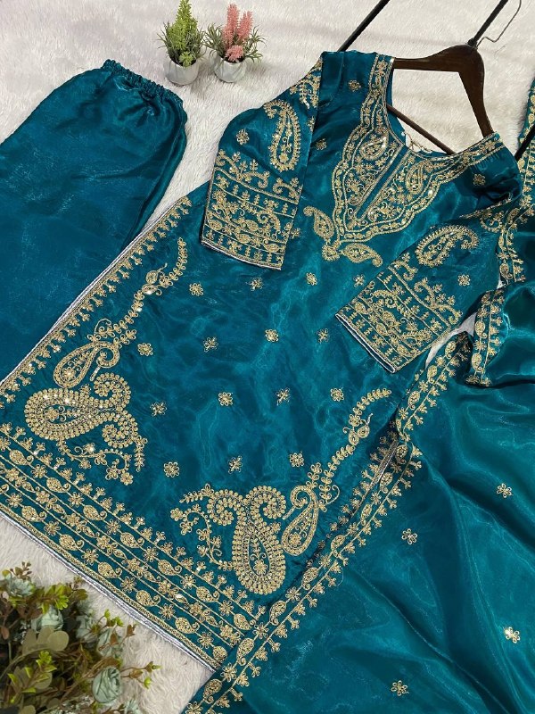 This Summer Season Wear Trendy Co-Ord Set With Embroidery Work (LG-2092)
