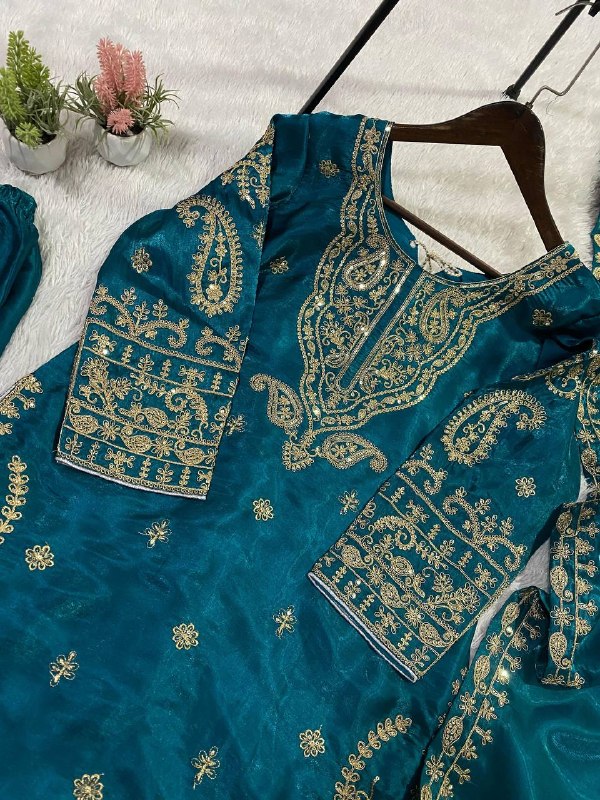 This Summer Season Wear Trendy Co-Ord Set With Embroidery Work (LG-2092)