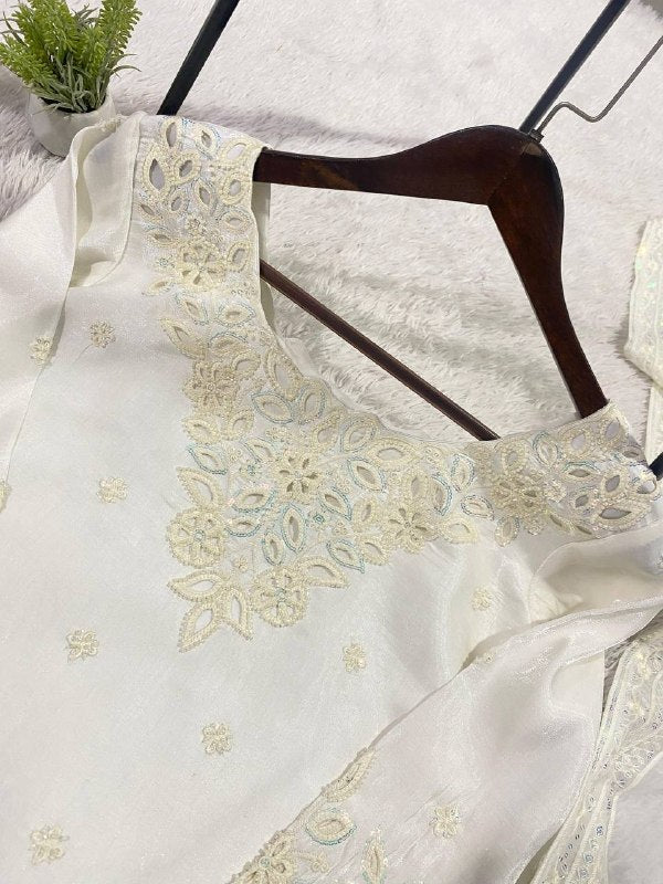 Real Modling This Season Wear Our Sequence Embroidery Worked Top, Farsi Salwaar With Dupatta (LG-2074)